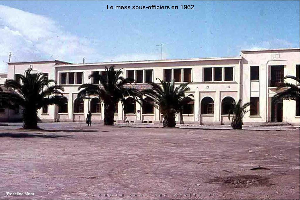 122 - AERODROMES ET BASES 1945-1962-1-ORAN LA SENIA BA 141 (62).jpg
